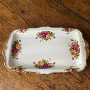 ROYAL ALBERT “OLD COUNTRY ROSES” DESSERT TRAY - 1962